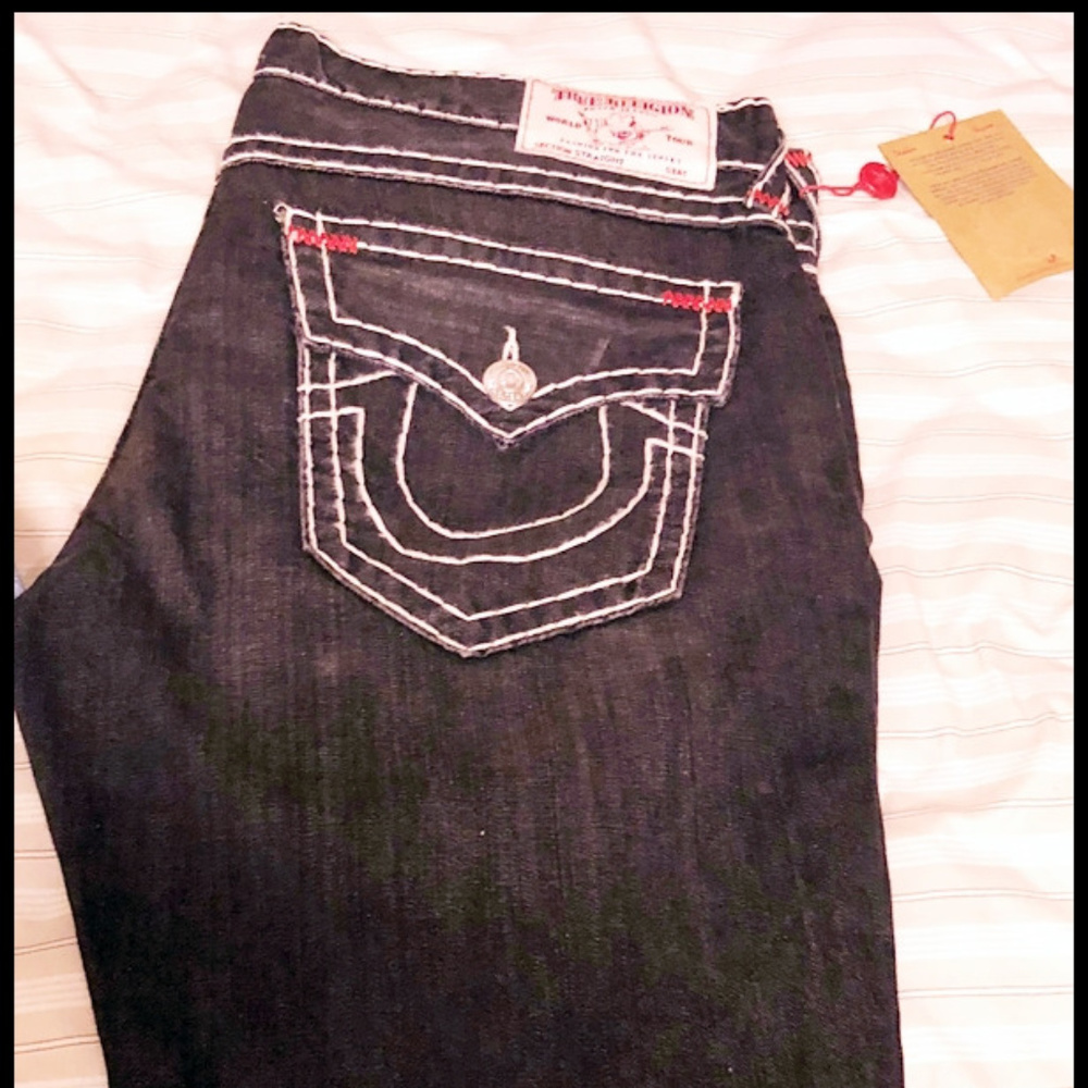True Religions Jeans (BRAN NEW w Tag)